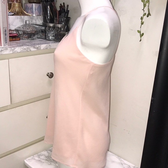 ๐2 Bundle Gorgeous T-back camisole blouses Size S - Picture 4 of 8